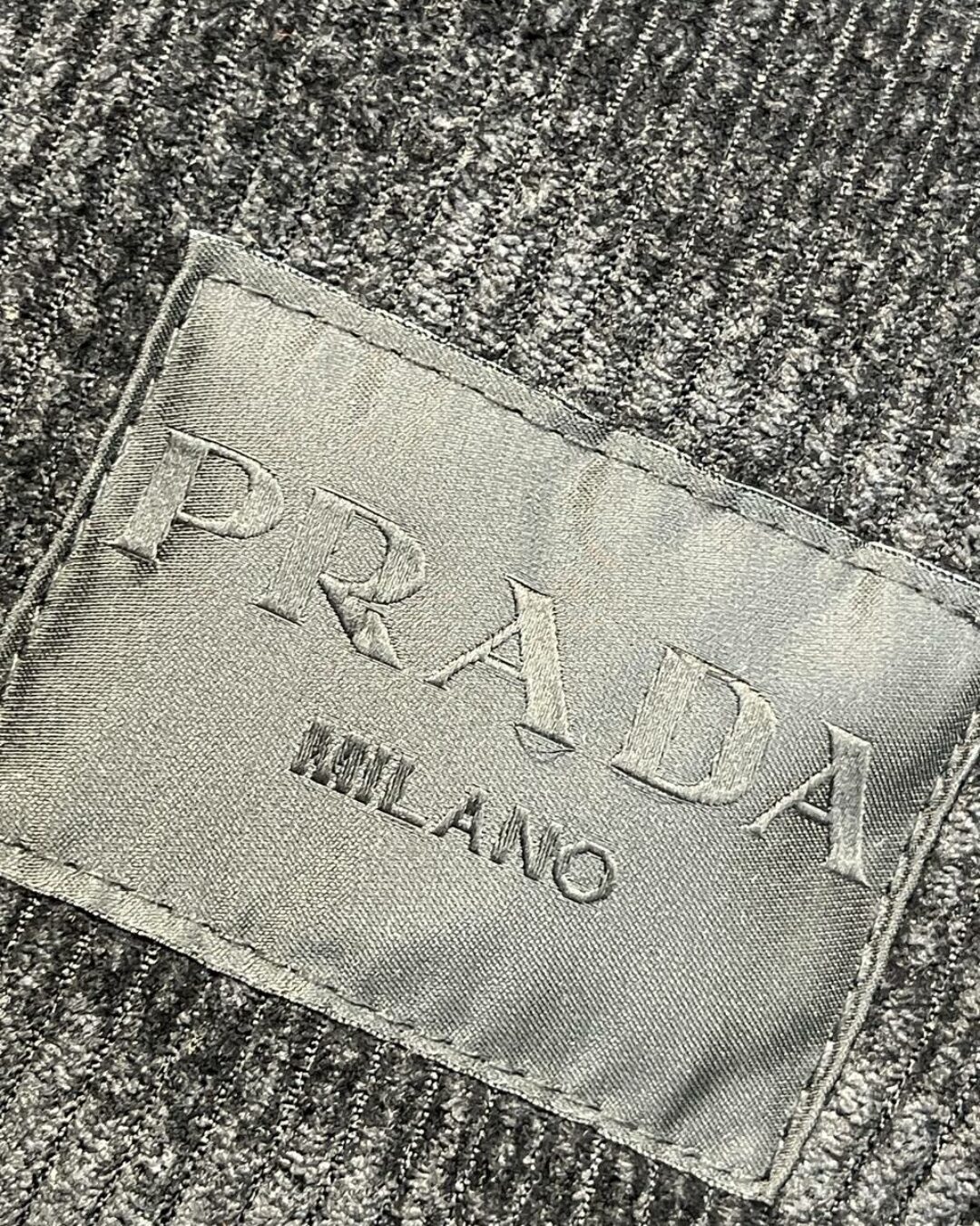 Куртка Prada 9