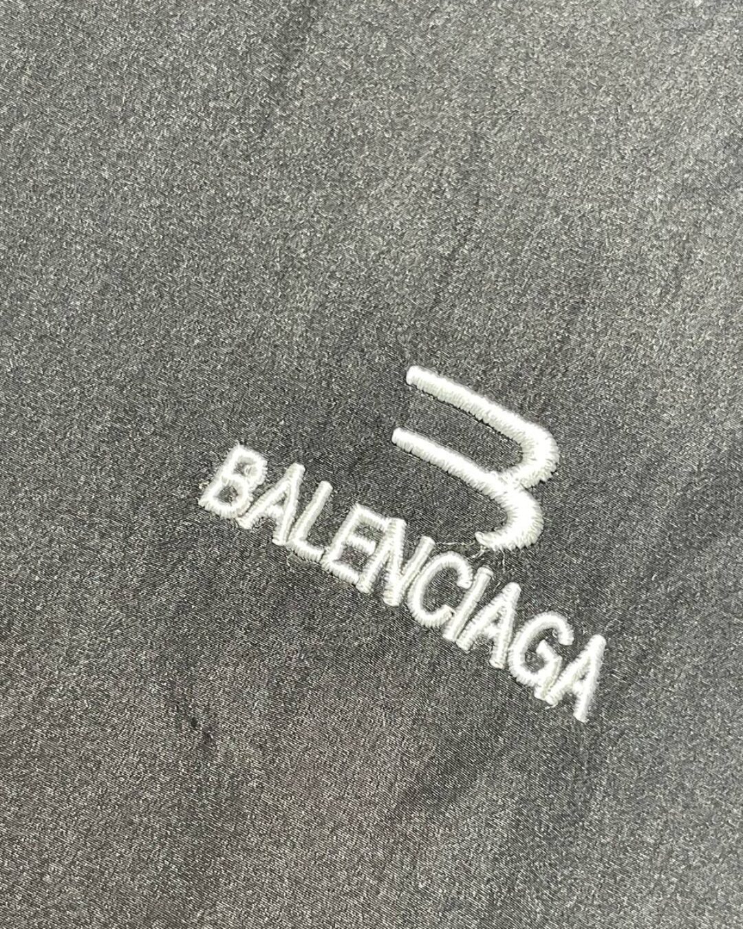 Ветровка Balenciaga — изображение 6