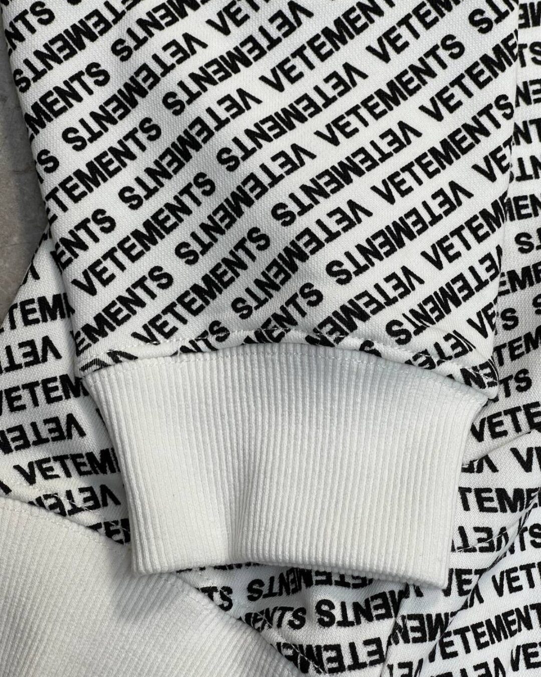 Худи Vetements 4