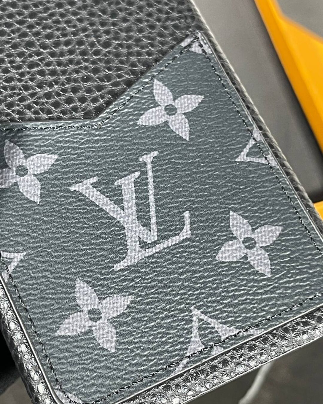 Чехол Louis Vuitton (IPhone 15 Pro Max) — изображение 5