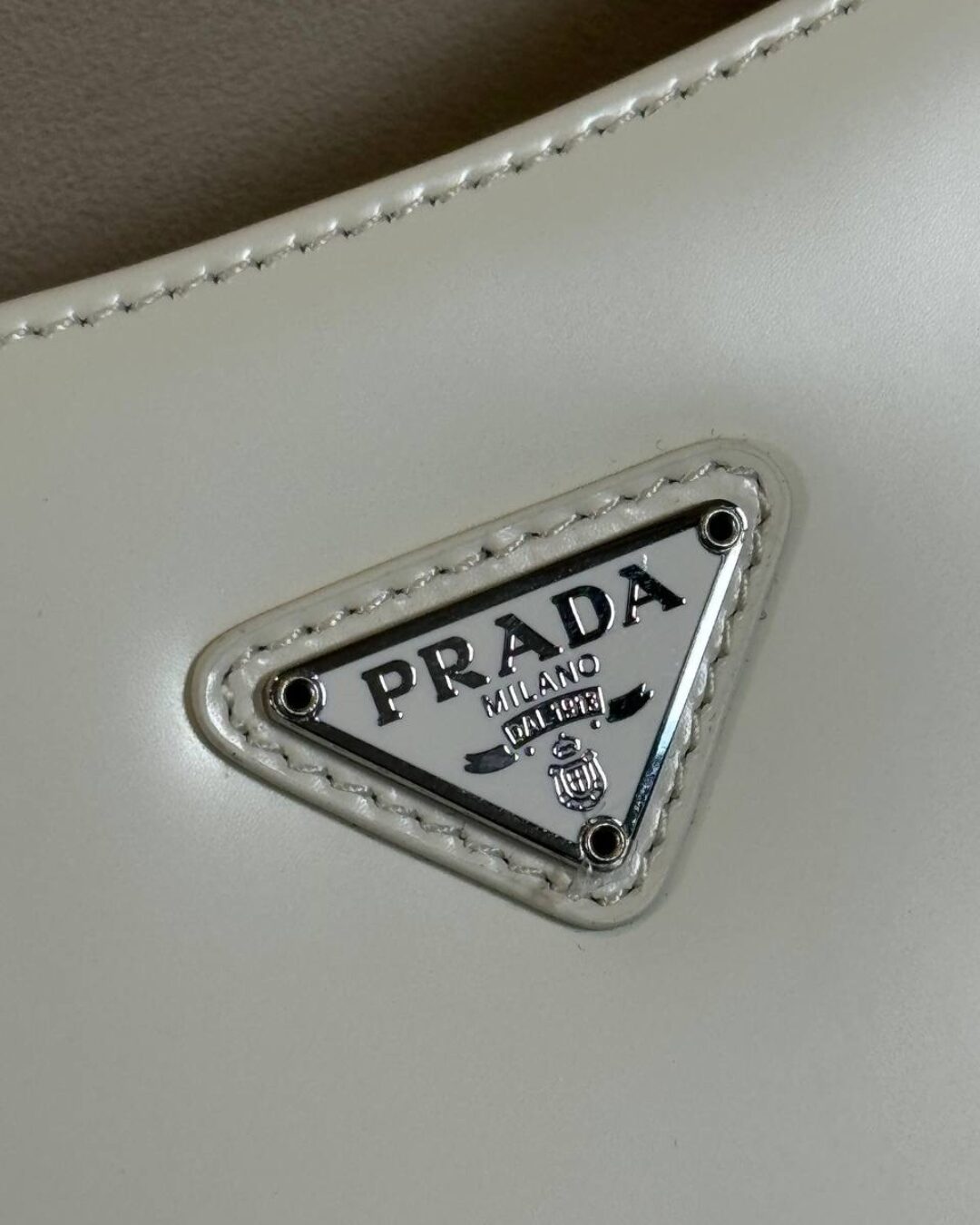 Сумка Prada Cleo 9