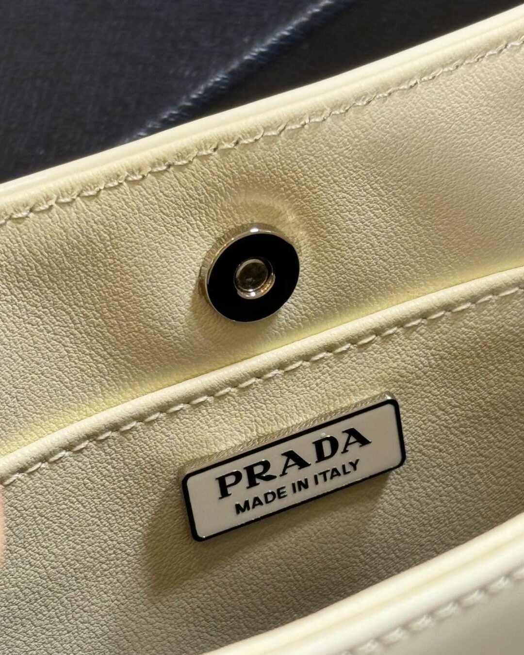 Сумка Prada Cleo 10