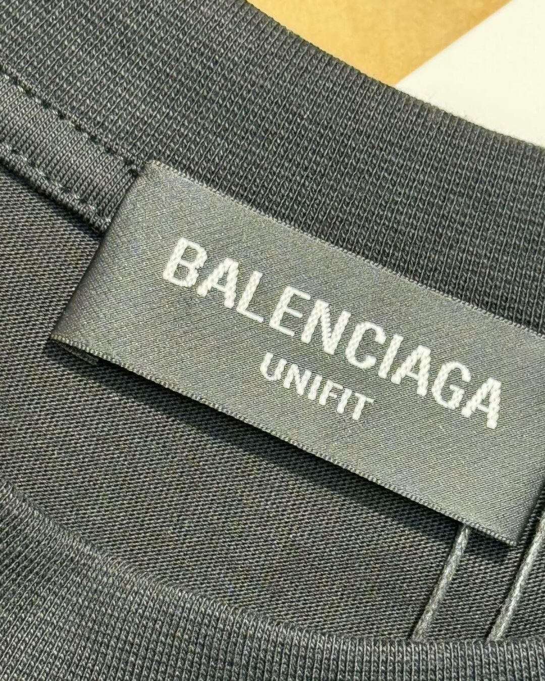 Футболка Balenciaga 6