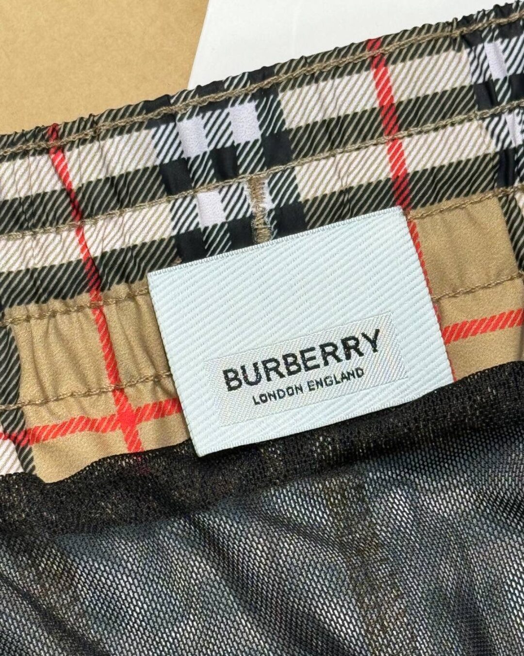 Шорты Burberry 17