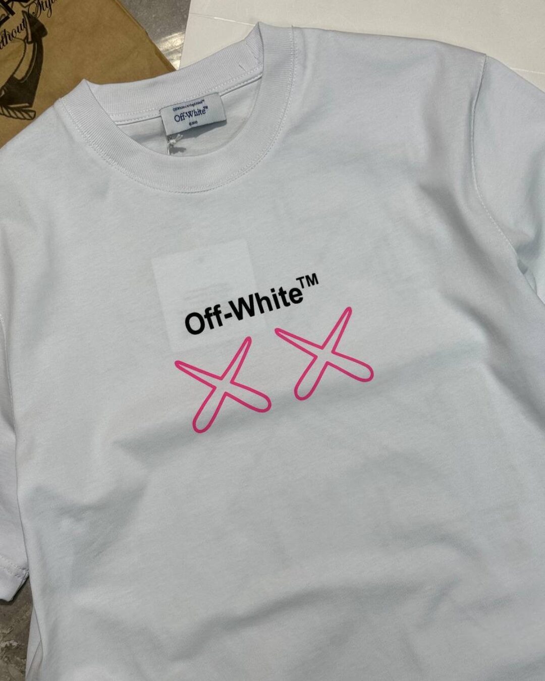 Футболка Off White x Kaws 3