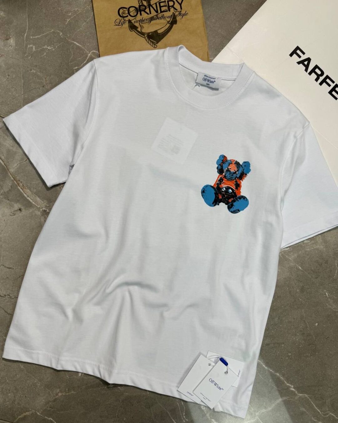 Футболка Off White x Kaws 5