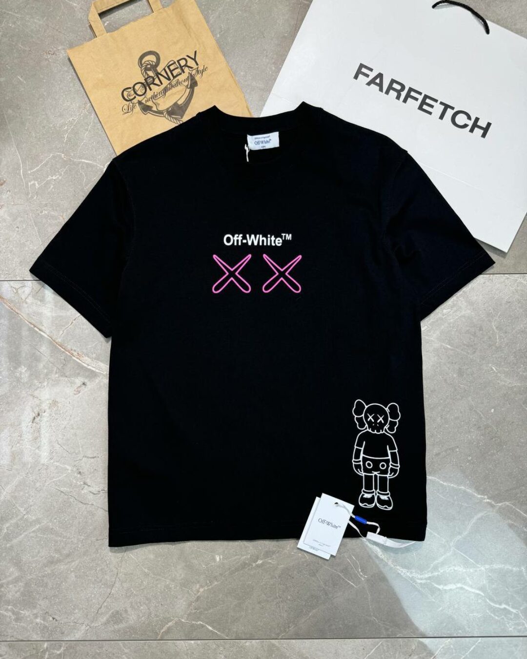 Футболка Off White x Kaws 1