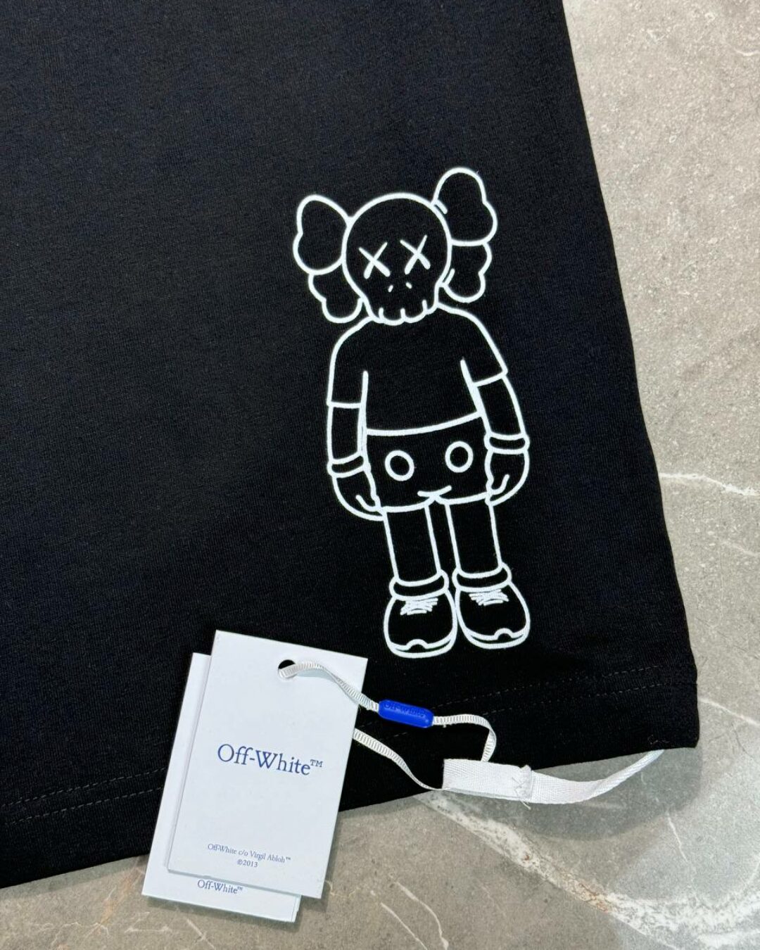 Футболка Off White x Kaws 6