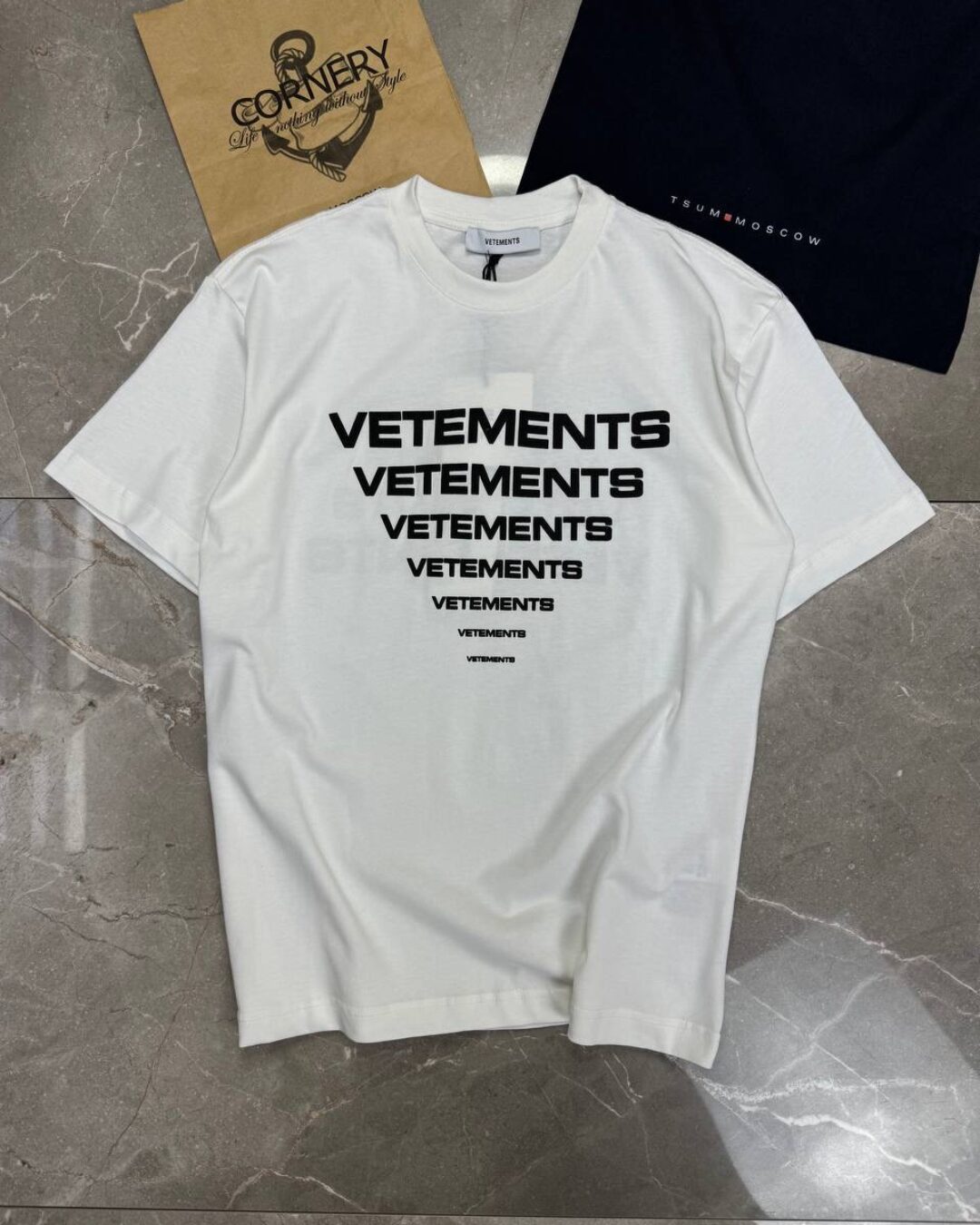 Футболка Vetements