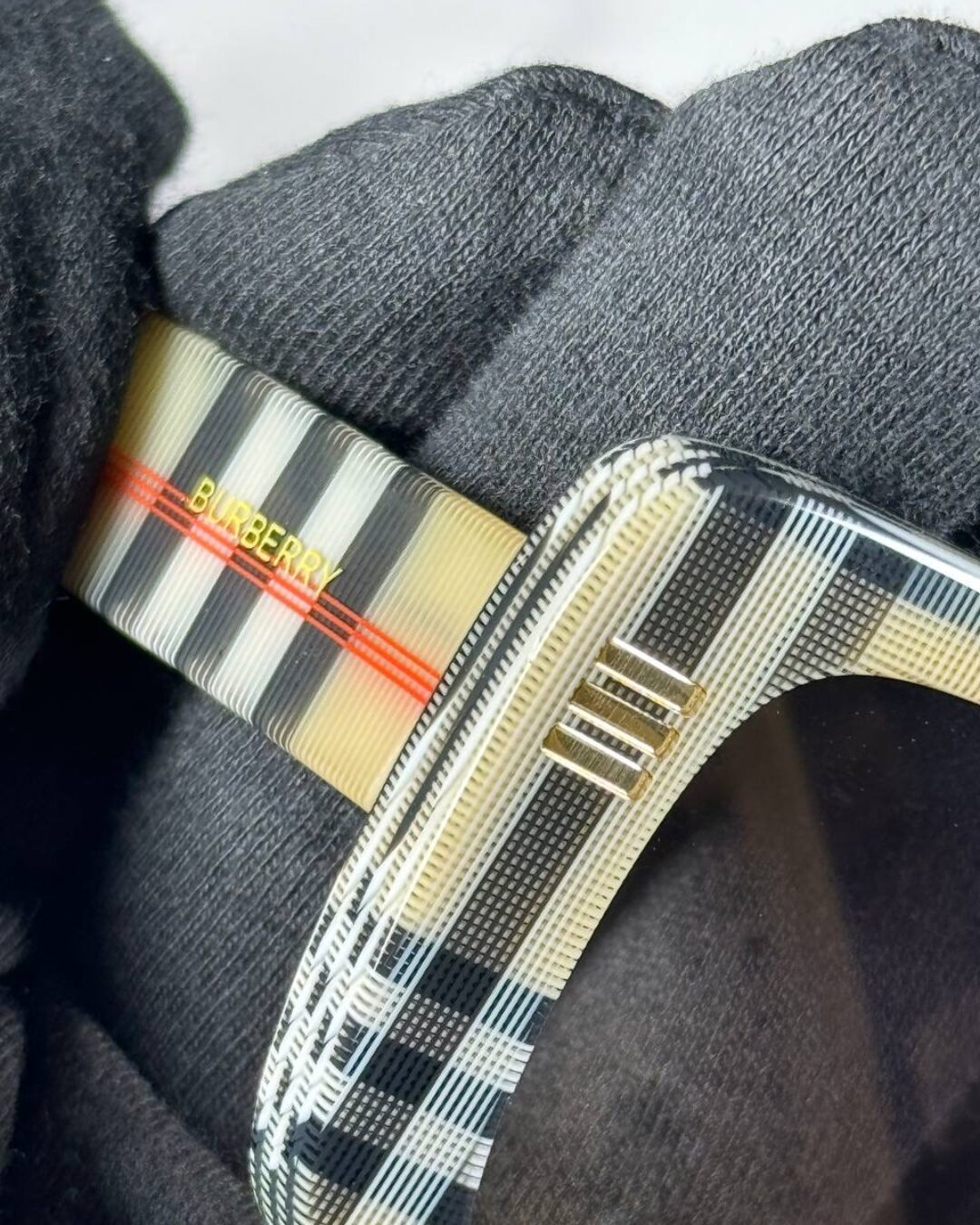 Очки Burberry 6