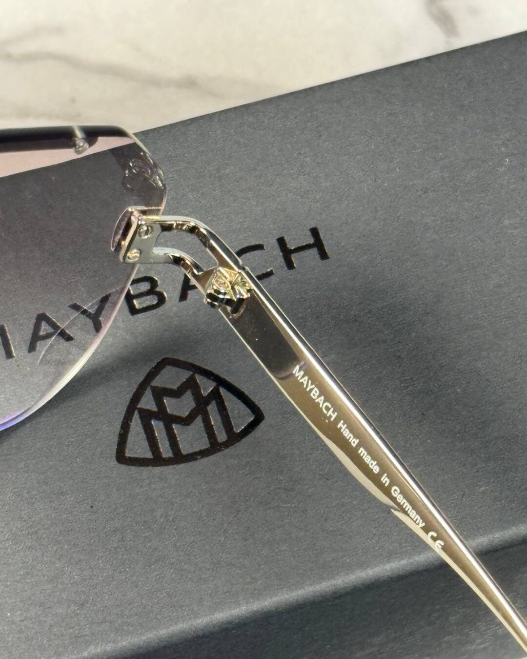 Очки Maybach 8