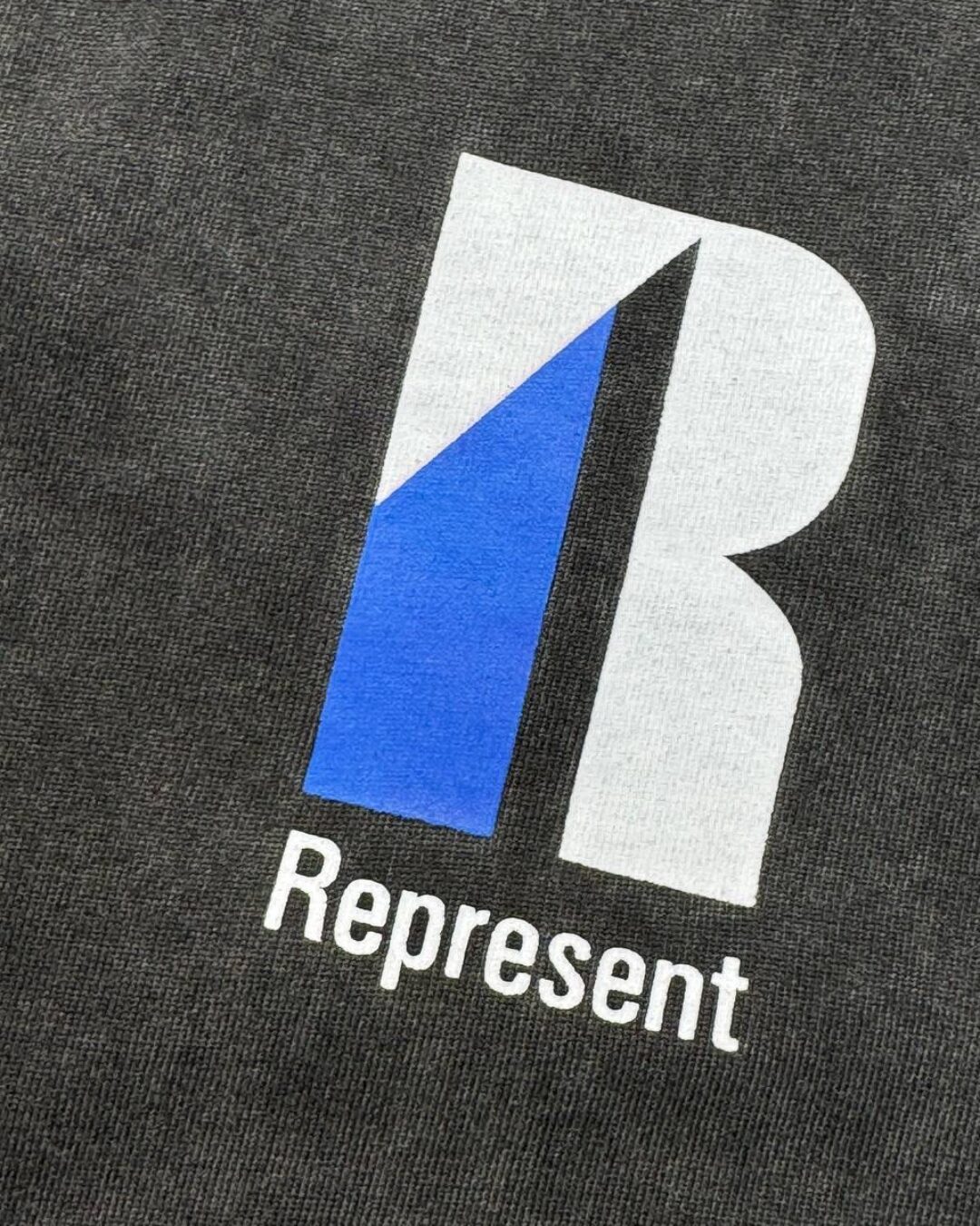 Футболка Represent 6