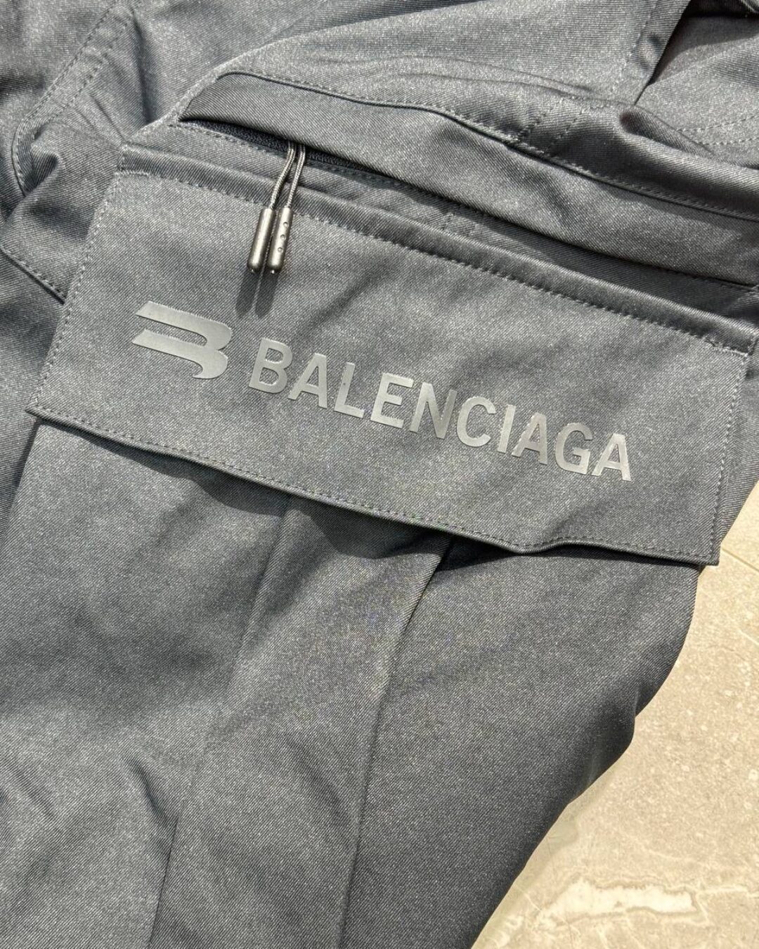 Штаны Balenciaga — изображение 5