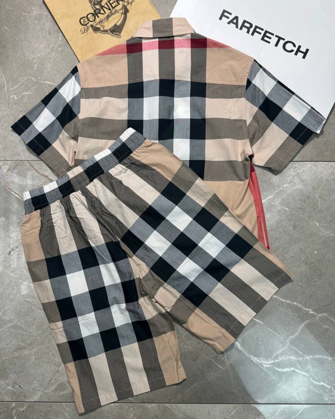 Костюм Burberry 4