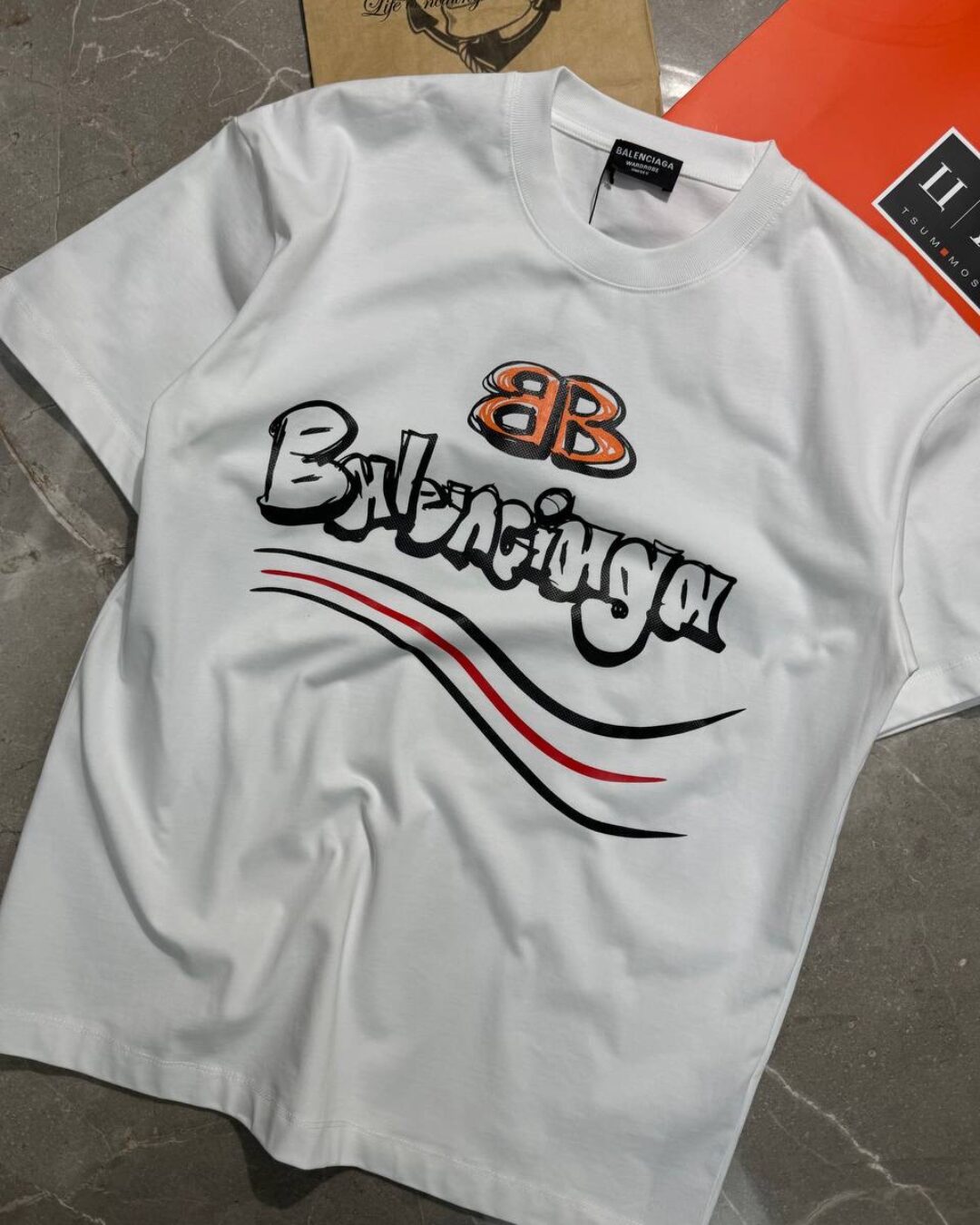 Футболка Balenciaga 5