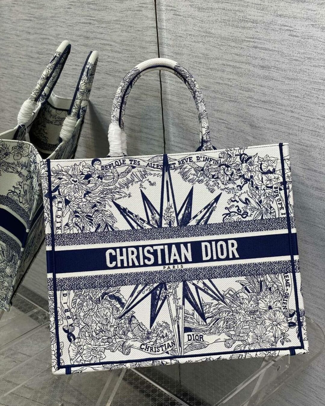 Сумка Dior Book Tote Medium