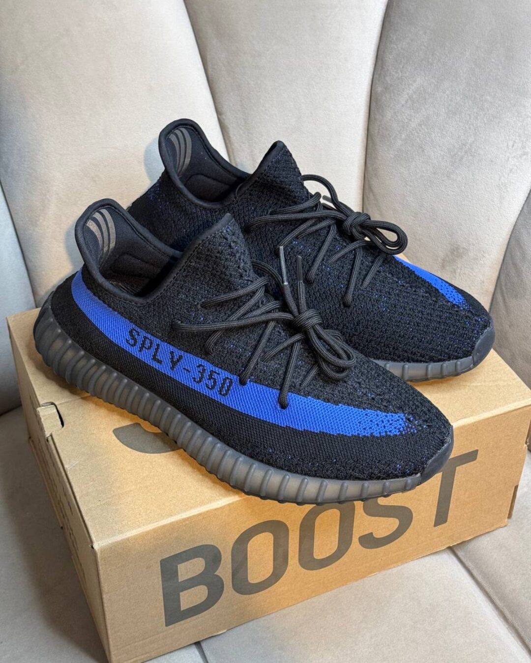 Yeezy 350 V2 Dazzling Blue 1