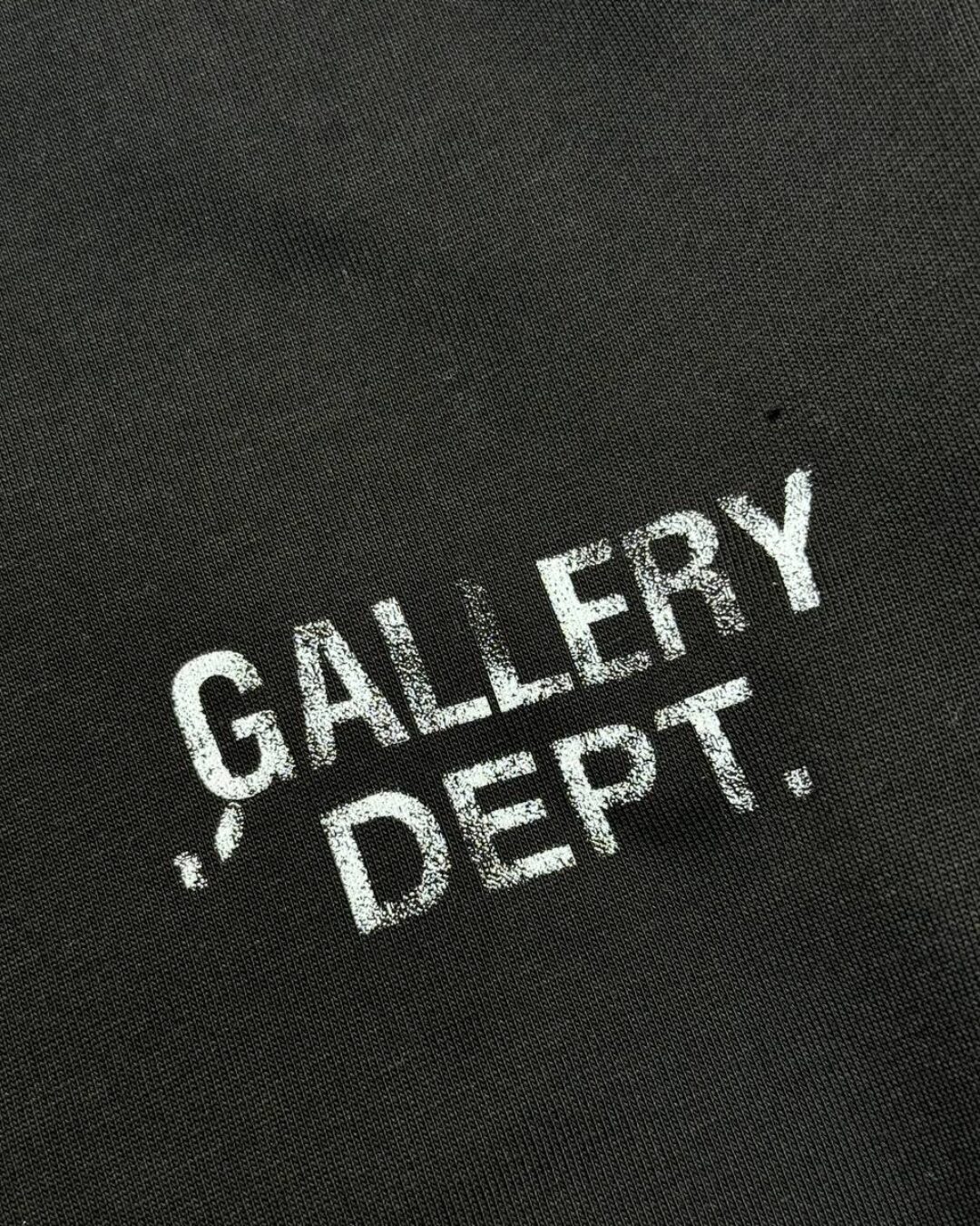 Футболка Gallery Dept 3