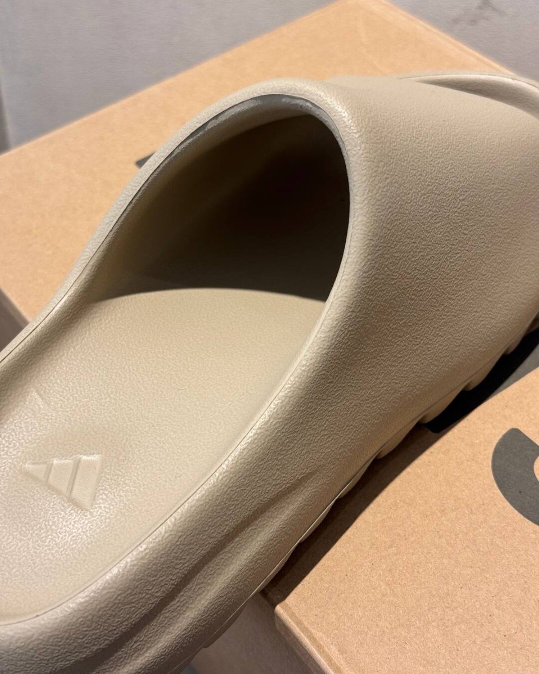 Yeezy Slide "Pure" 9