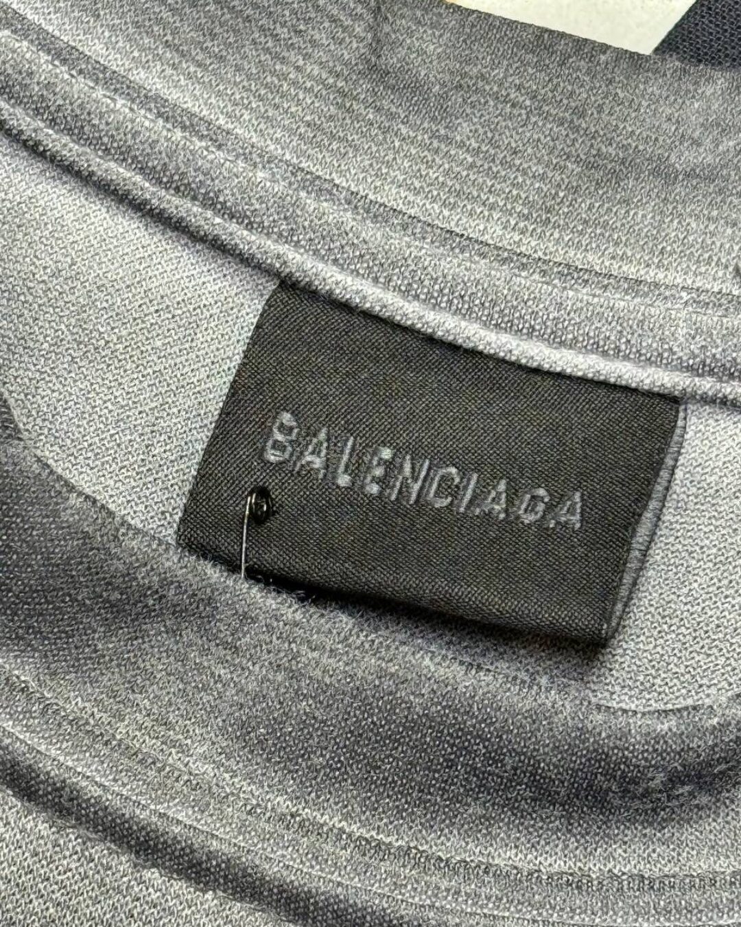 Футболка Balenciaga — изображение 9