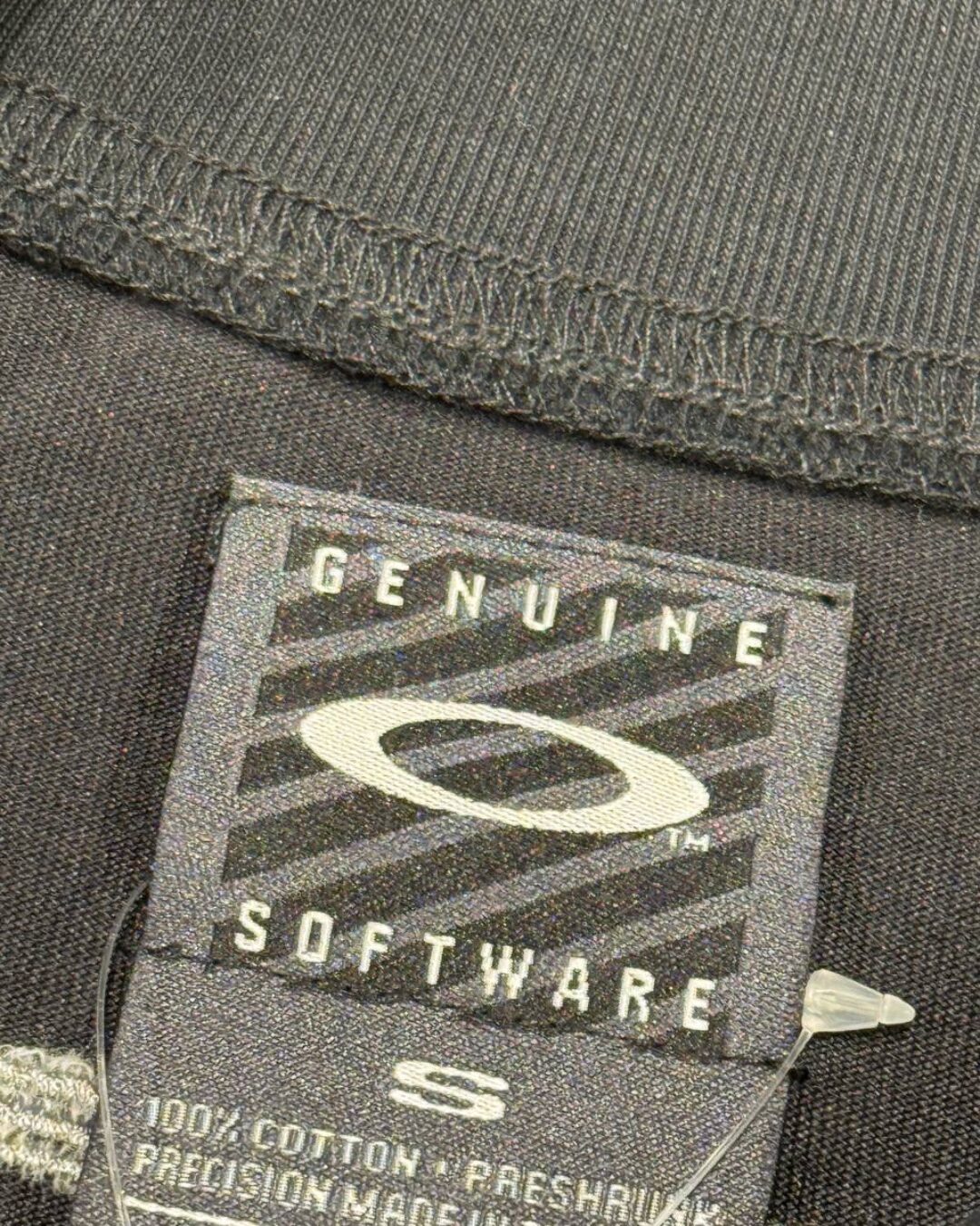 Футболка Genuine Software 8