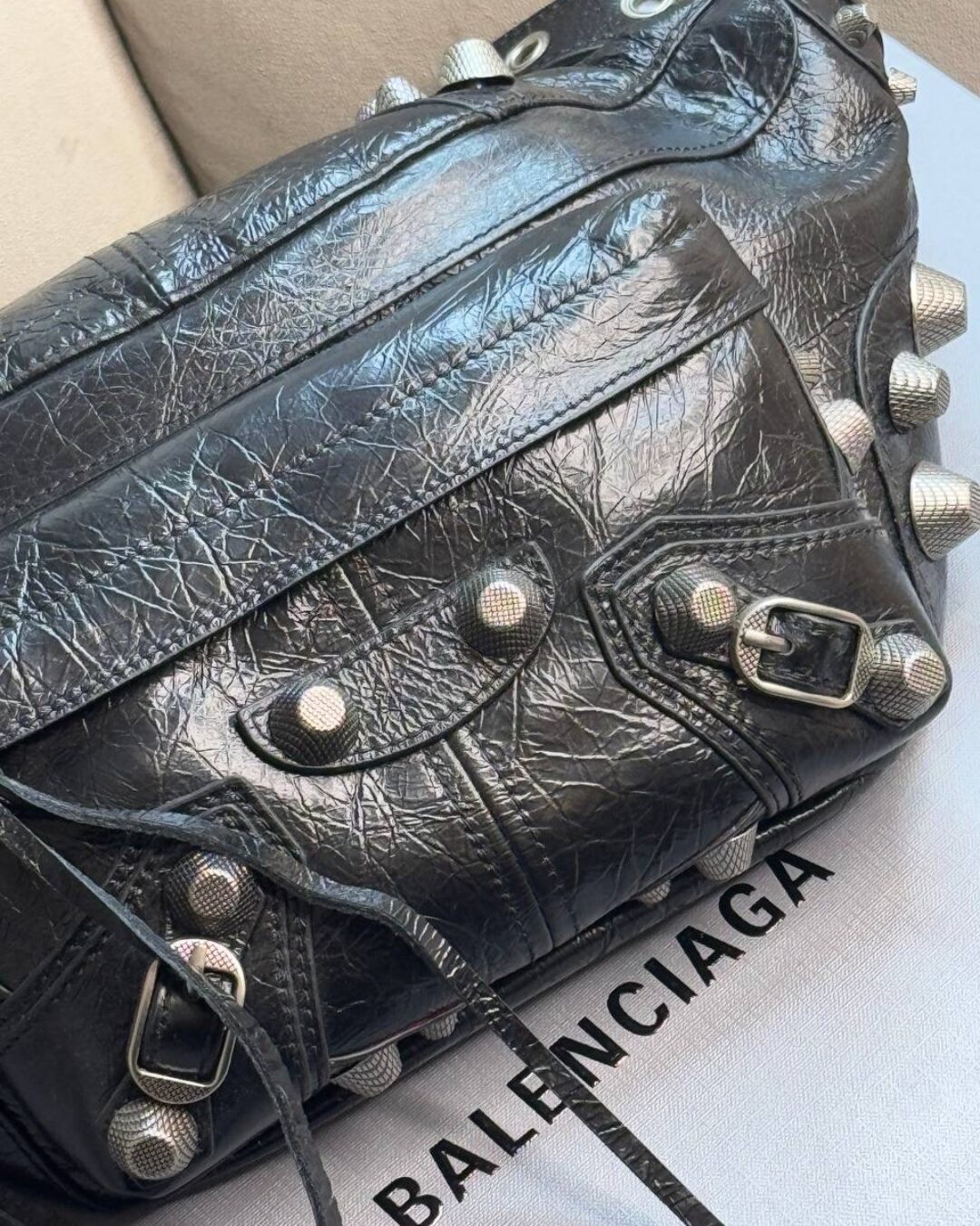 Сумка Balenciaga Le Cagole 3