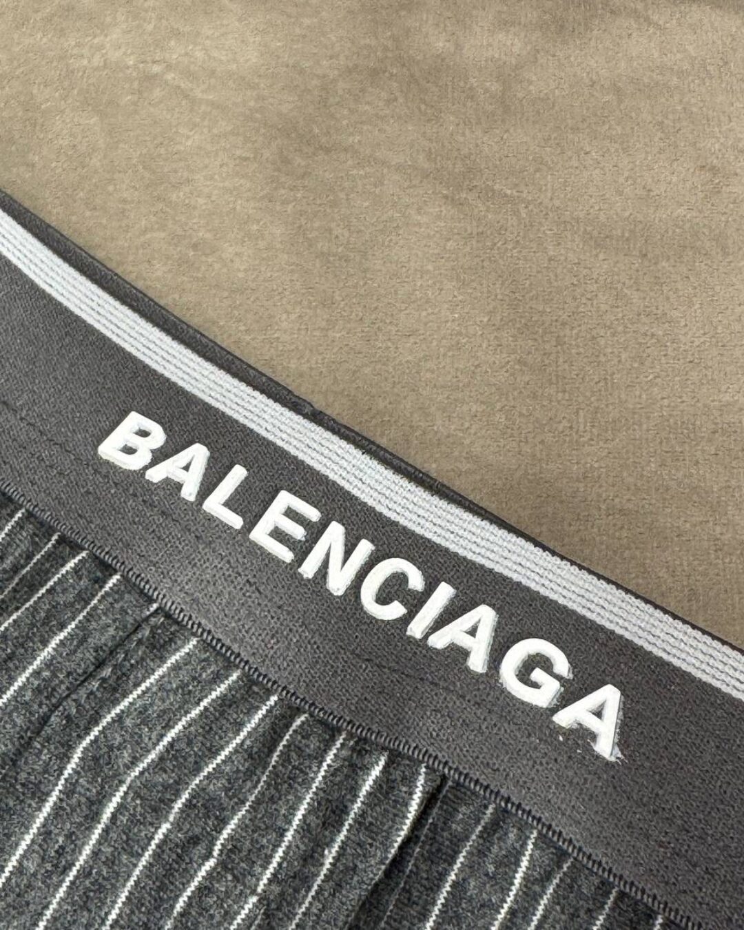 Трусы Balenciaga — изображение 5