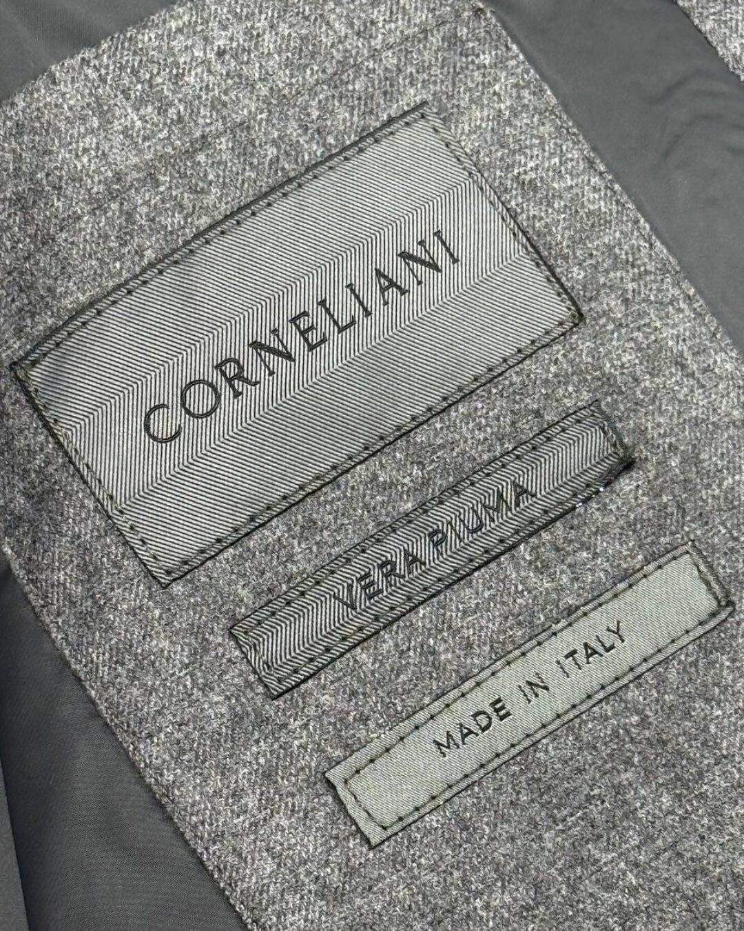 Жилет Corneliani 9