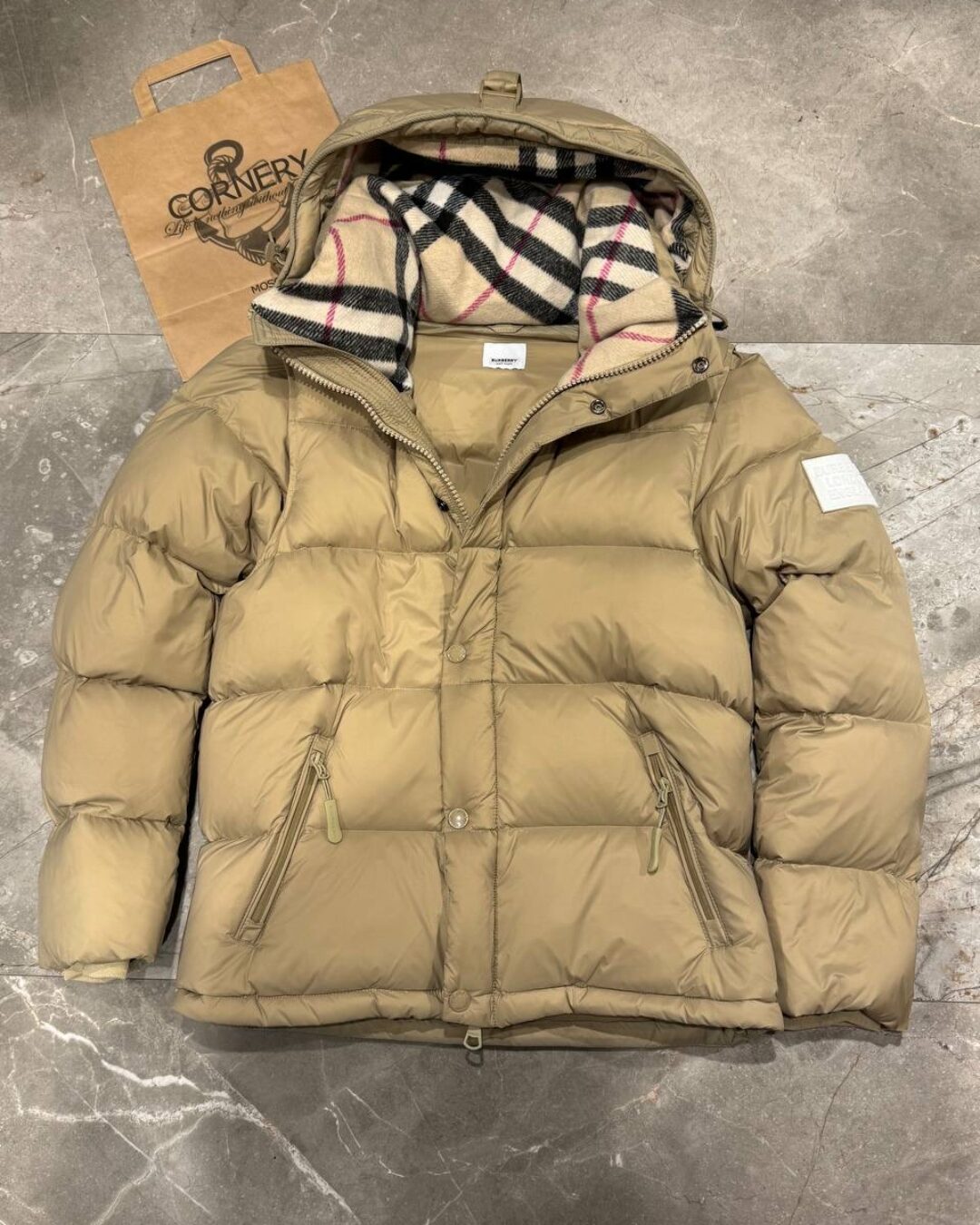 Пуховик Burberry 1