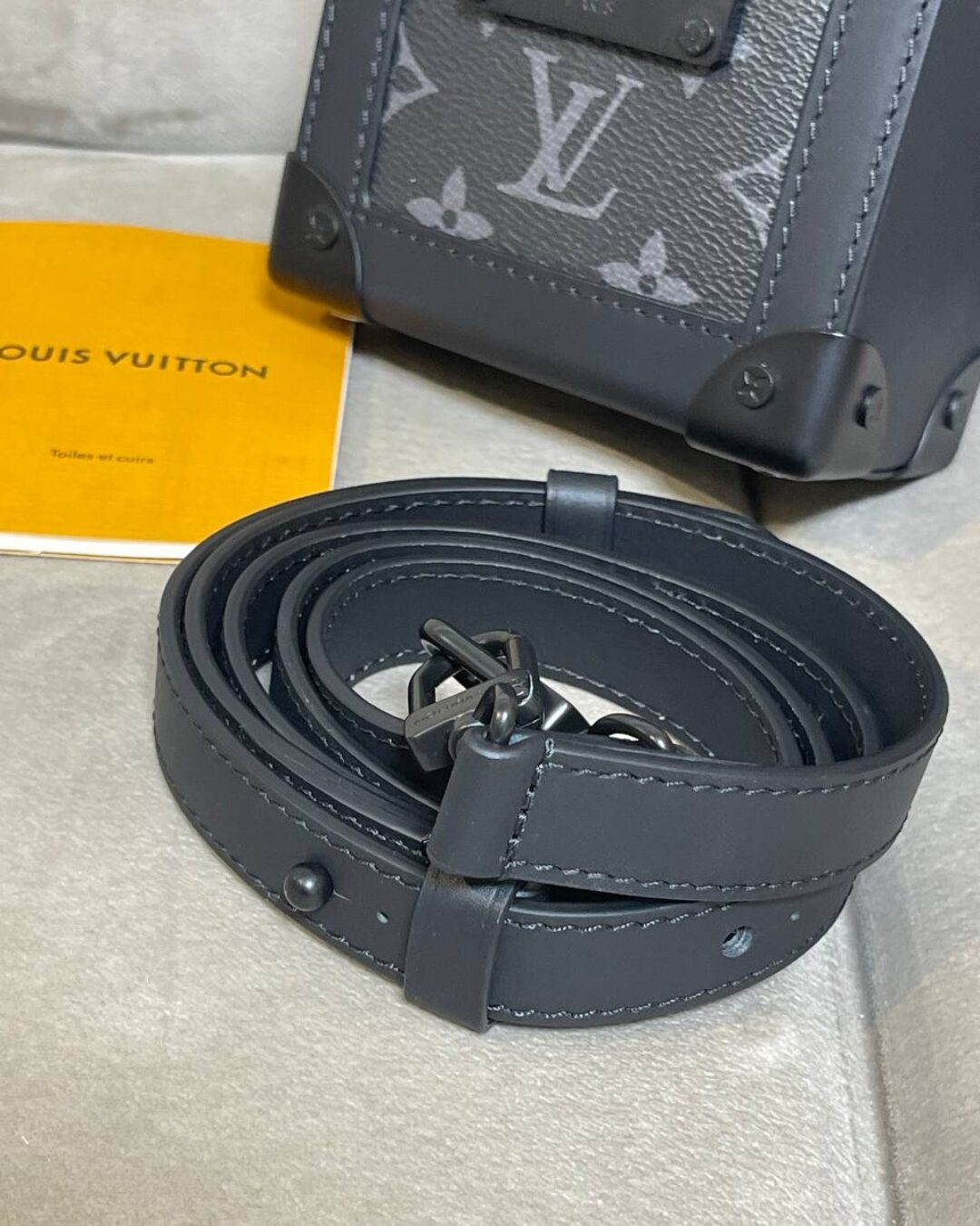 Сумка Louis Vuitton Vertical Trunck