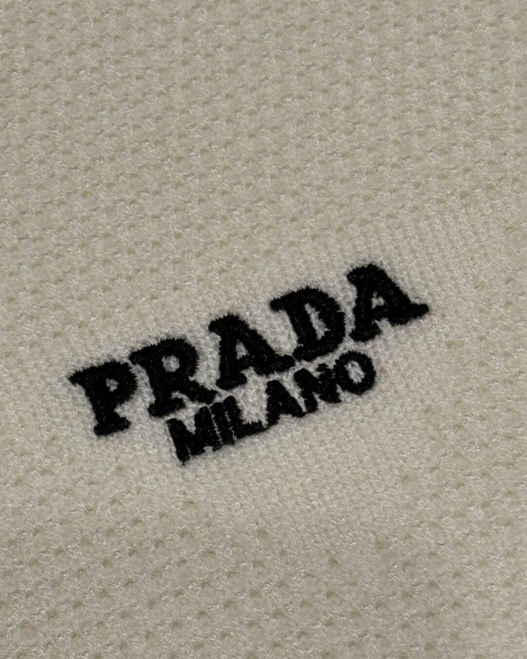 Свитер Prada — изображение 4