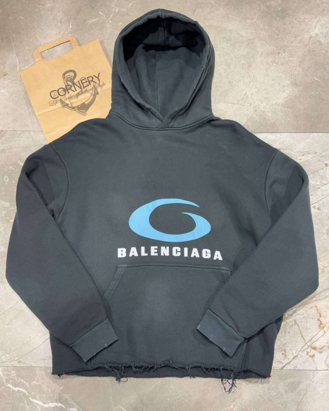 Худи Balenciaga 1