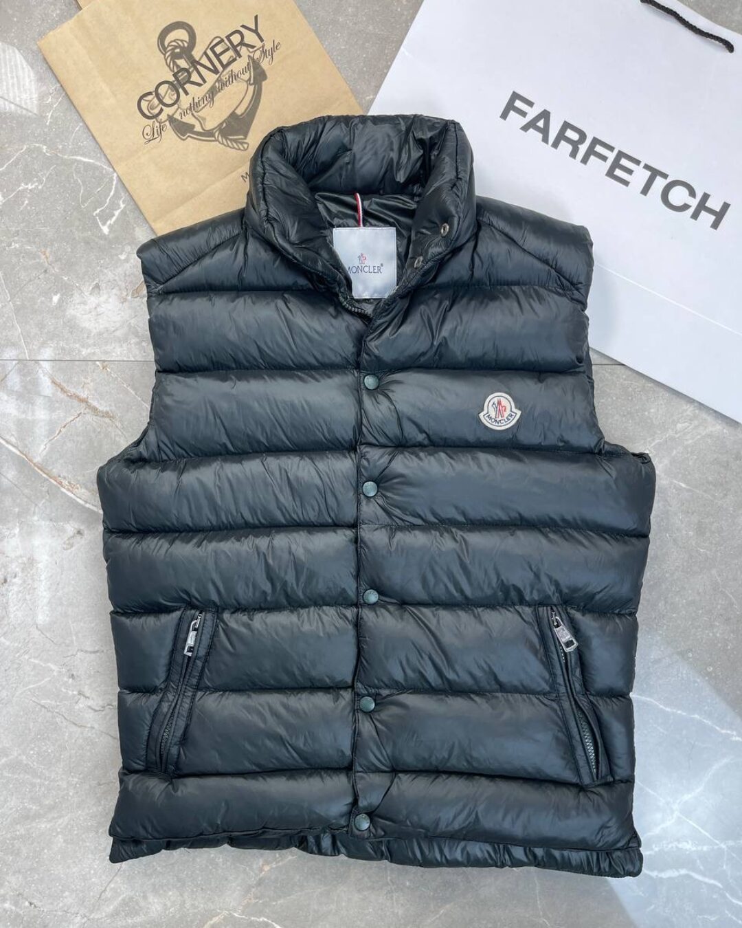 Жилет Moncler