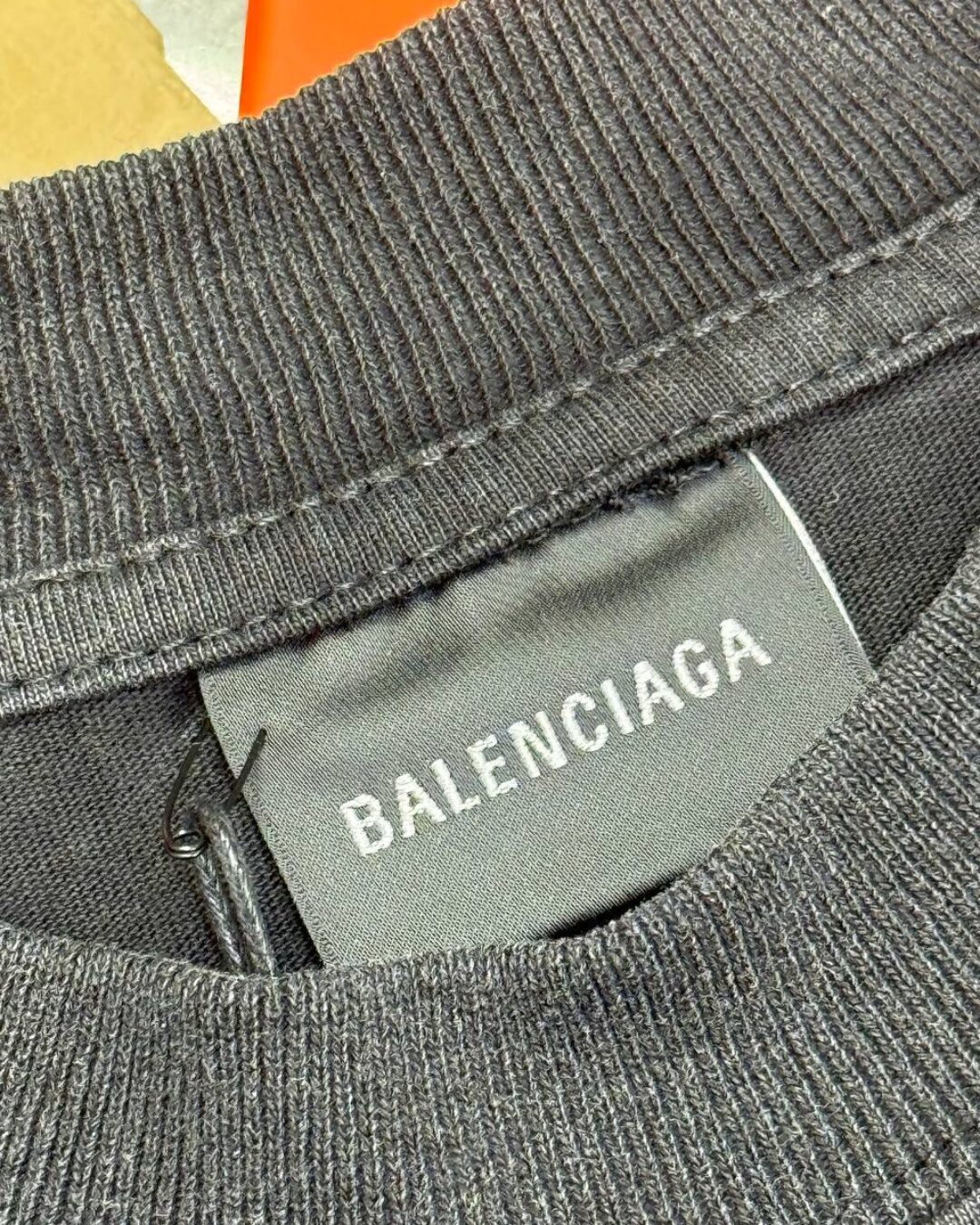 Футболка Balenciaga 13