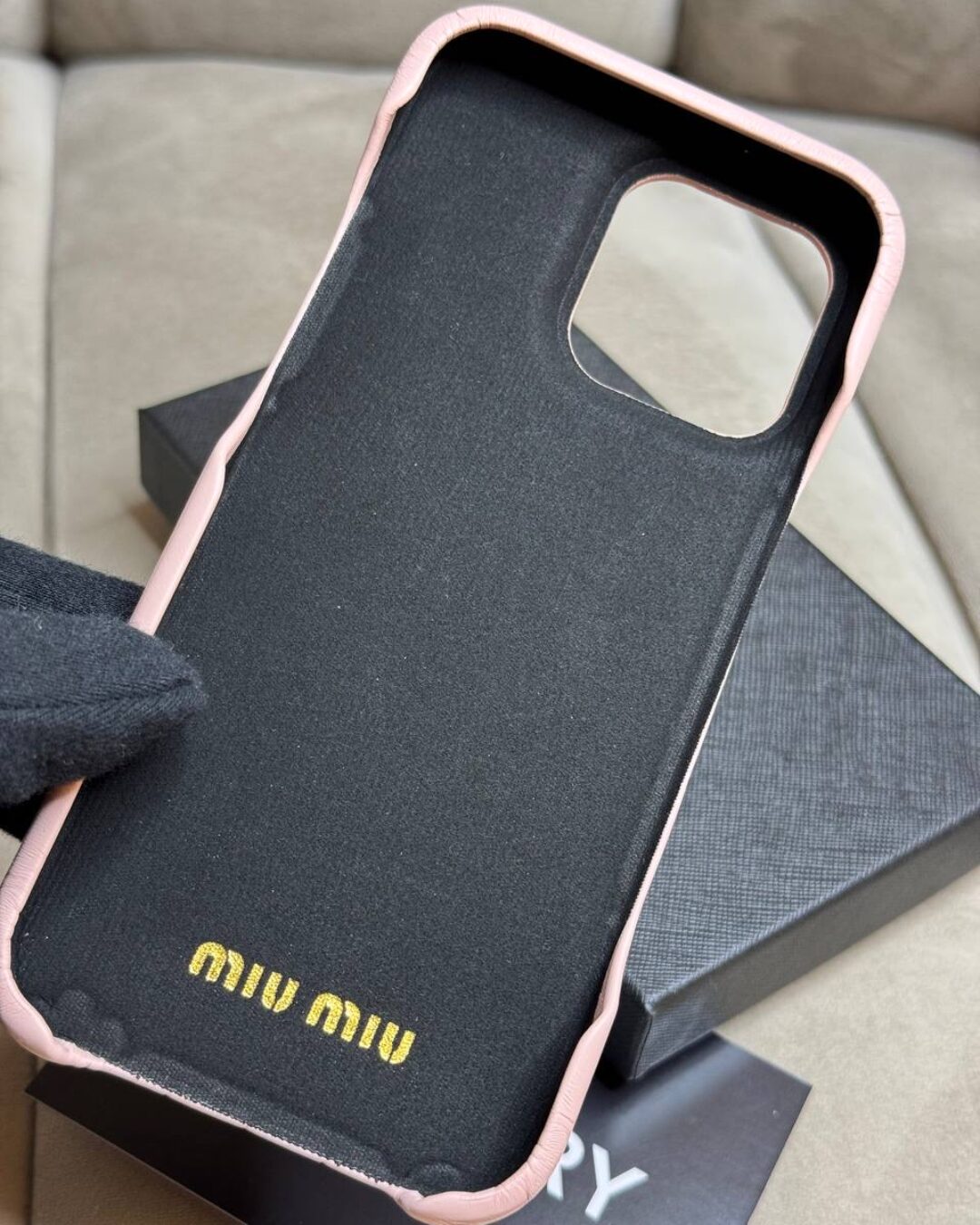 Чехол Miu Miu (IPhone 16 Pro Max) 4