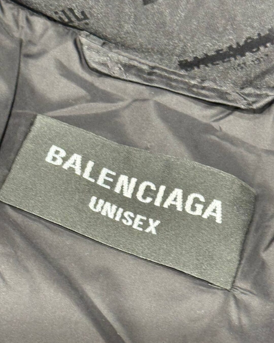 Пуховик Balenciaga — изображение 6