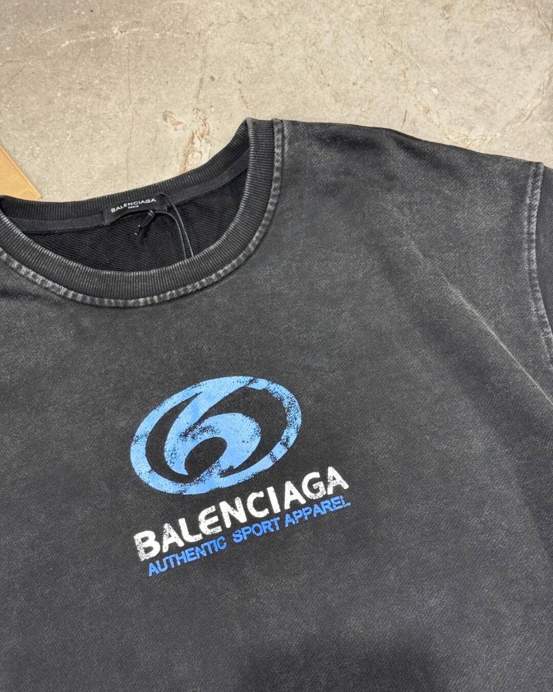 Кофта Balenciaga — изображение 3