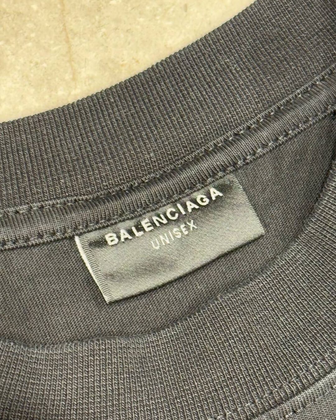 Футболка Balenciaga — изображение 5