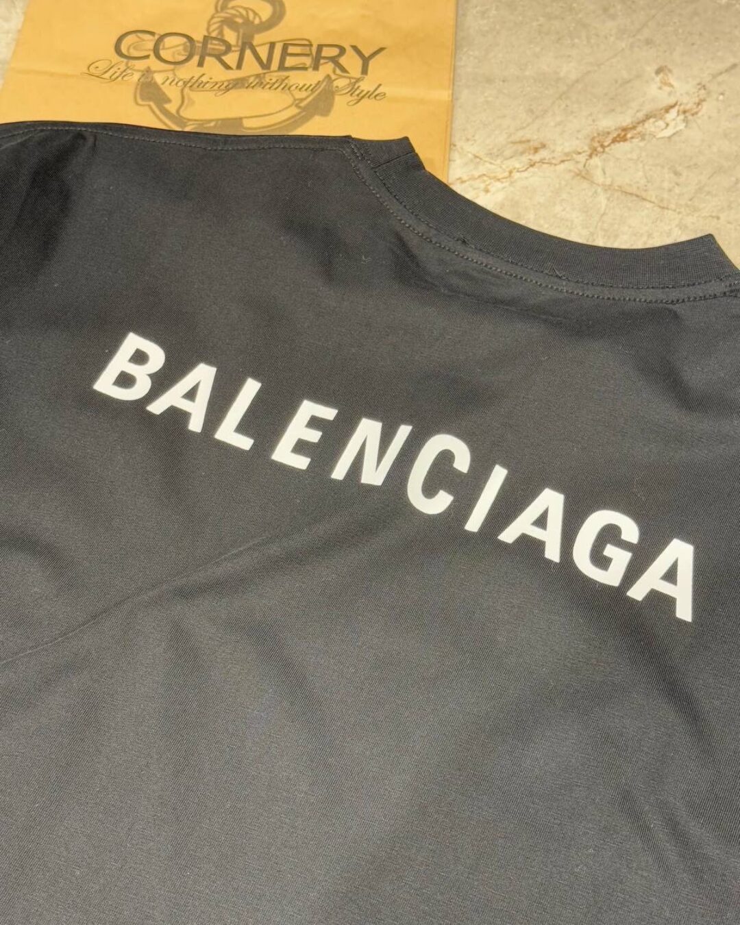 Футболка Balenciaga — изображение 8