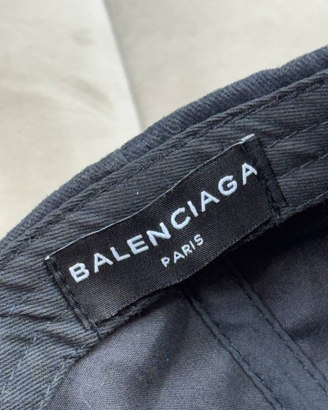 Кепка Balenciaga — изображение 8