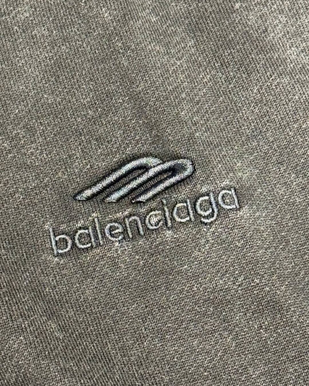 Худи Balenciaga — изображение 6