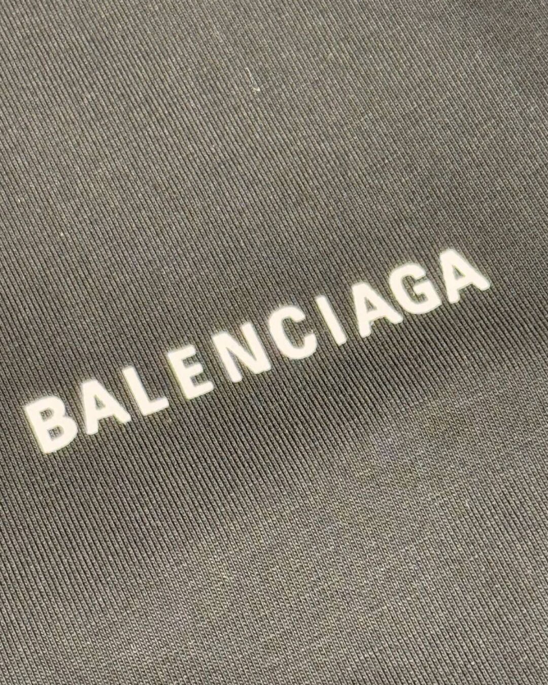 Футболка Balenciaga — изображение 5