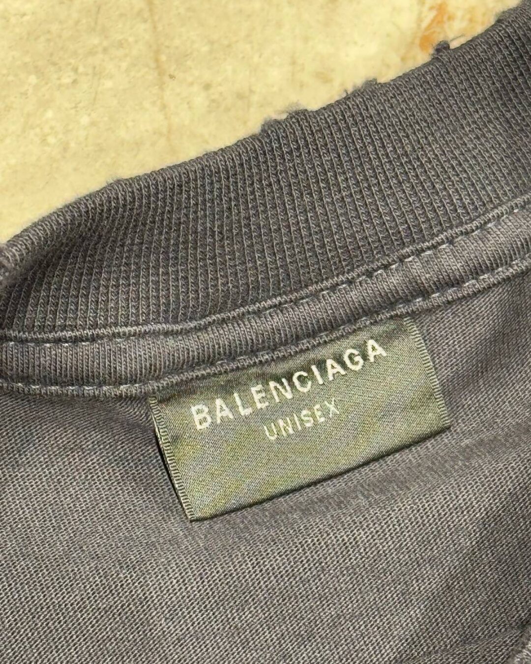 Футболка Balenciaga — изображение 6