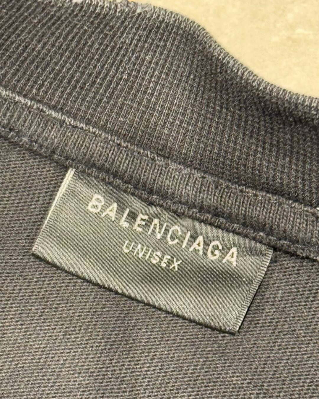 Футболка Balenciaga — изображение 9