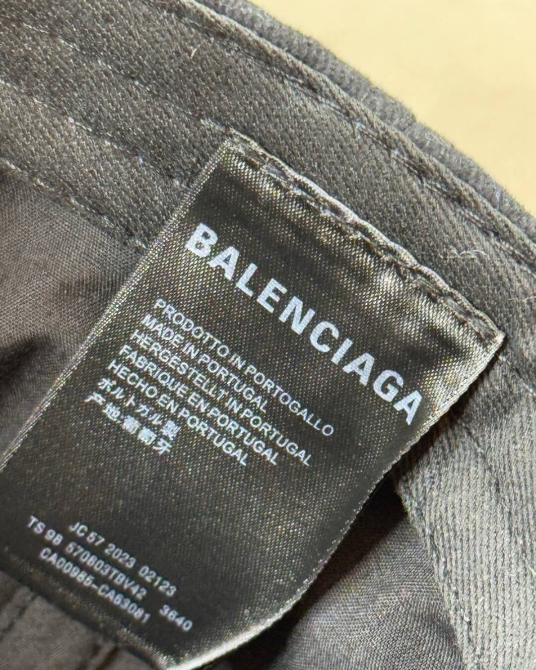 Кепка Balenciaga — изображение 7