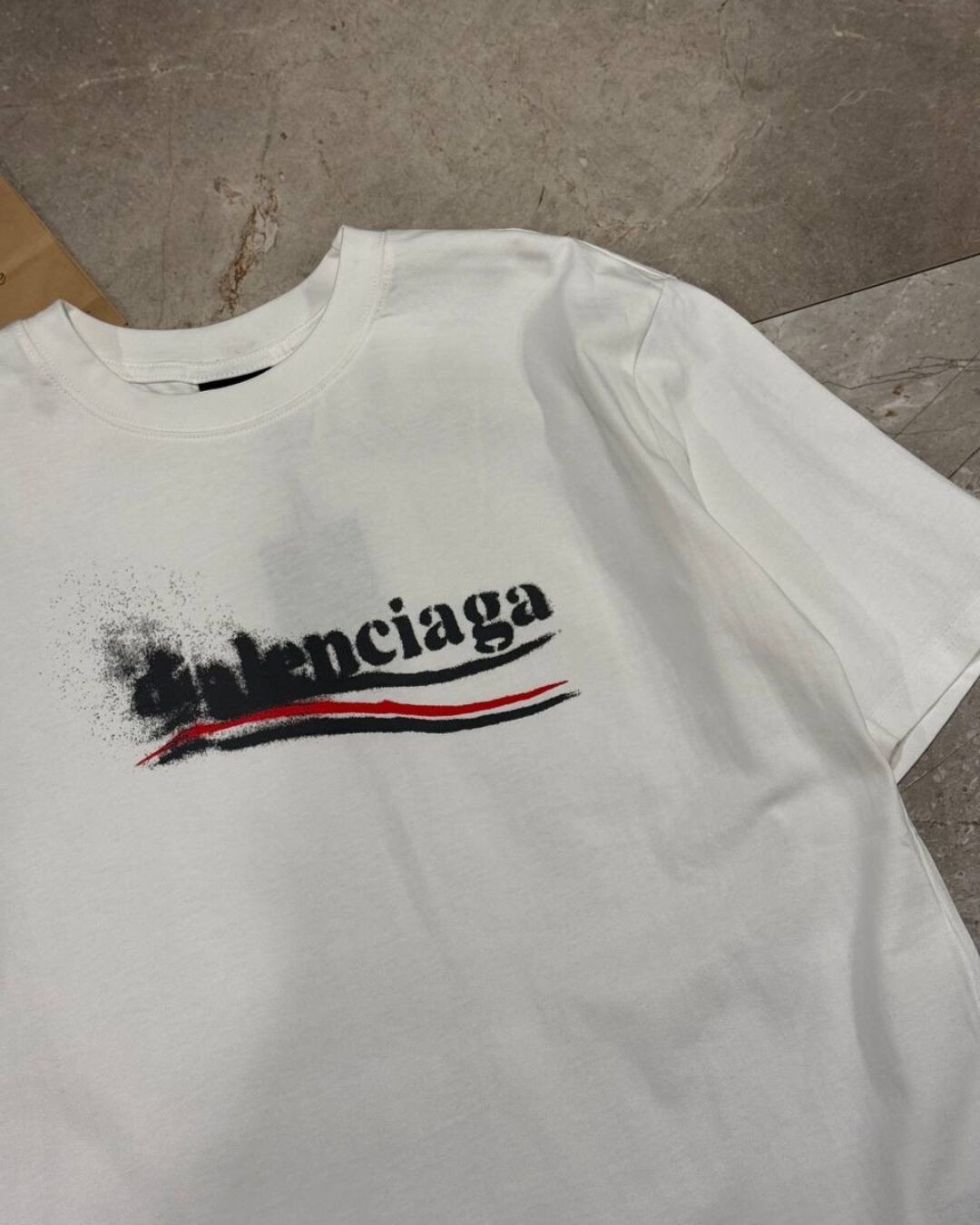 Футболка Balenciaga — изображение 3