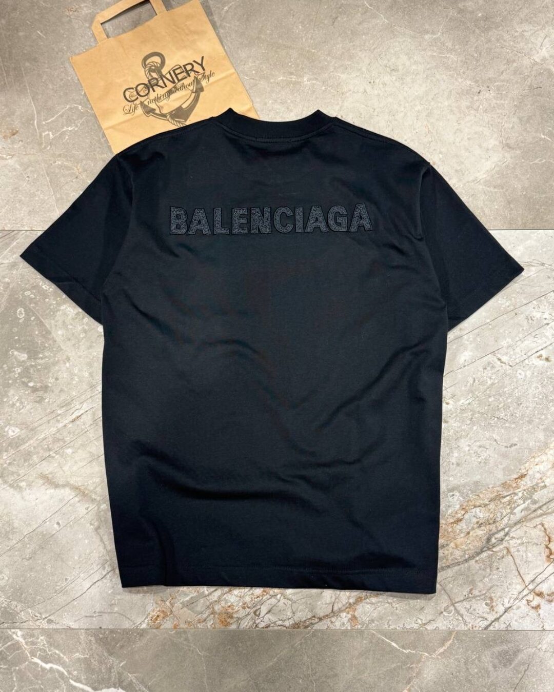 Футболка Balenciaga — изображение 6