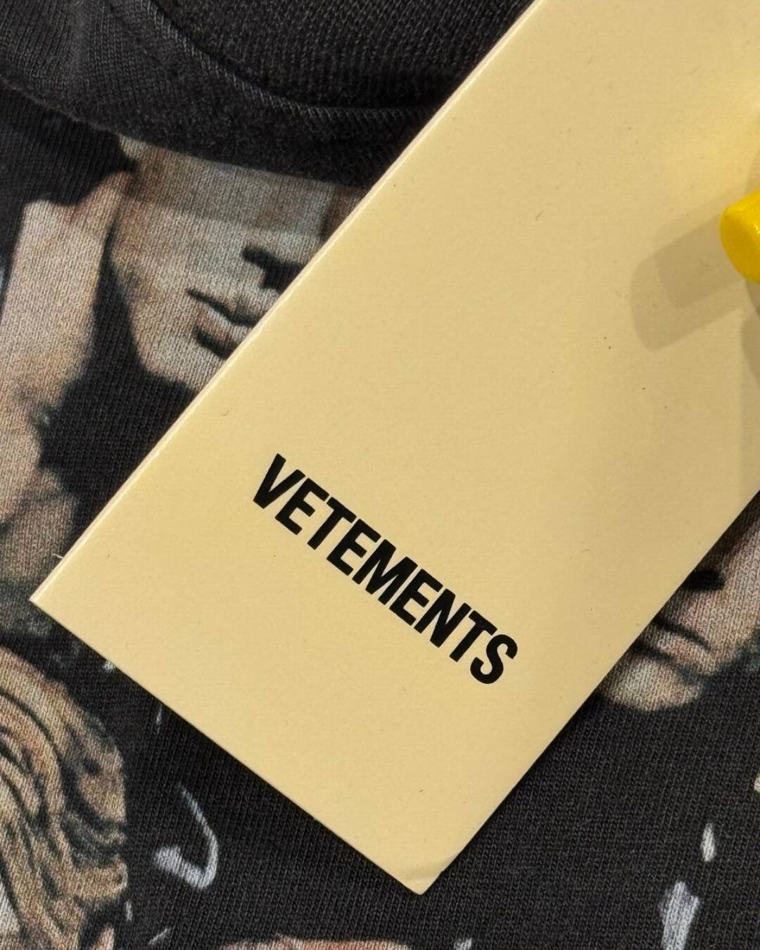 Футболка Vetements — изображение 4