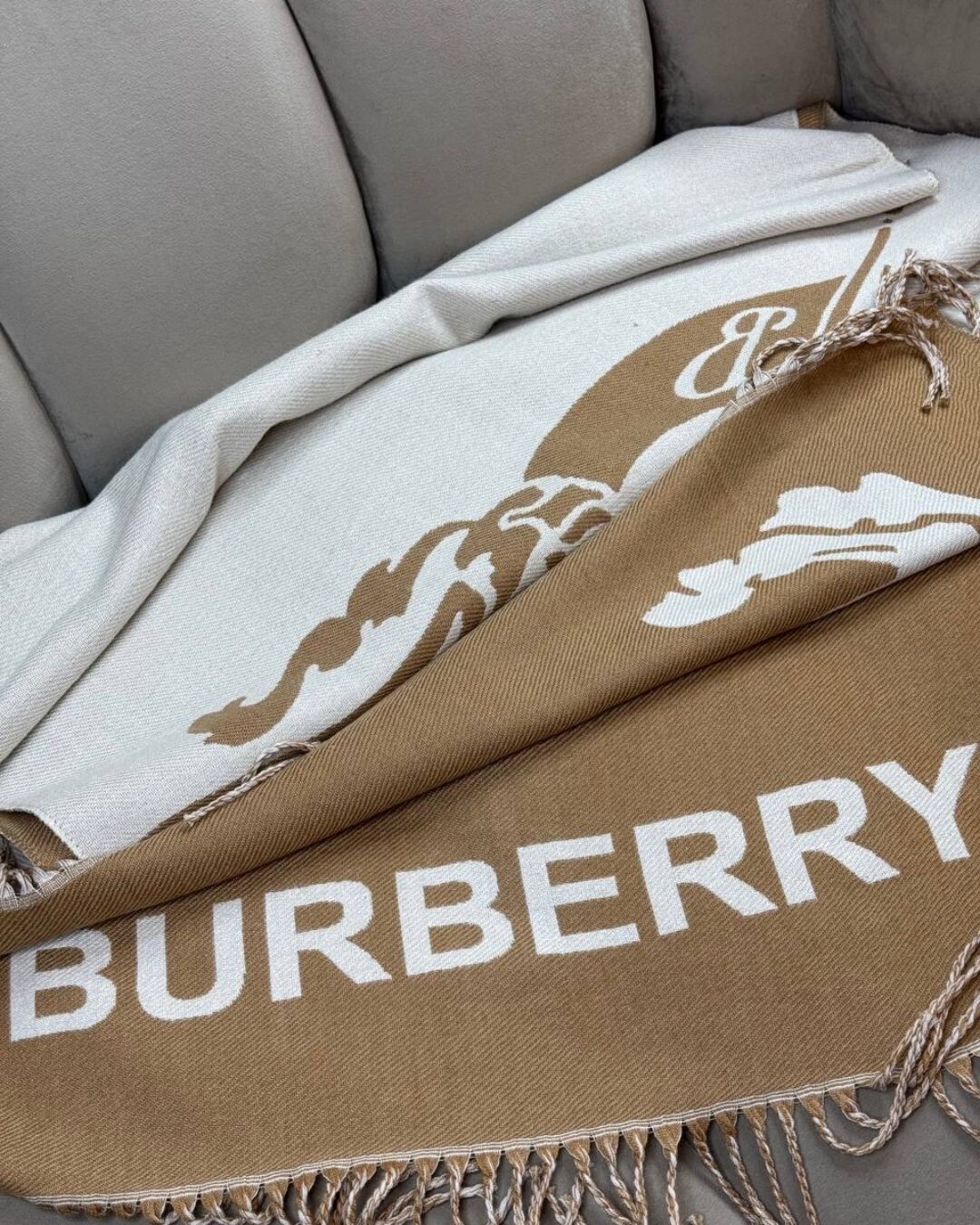 Шарф Burberry — изображение 8