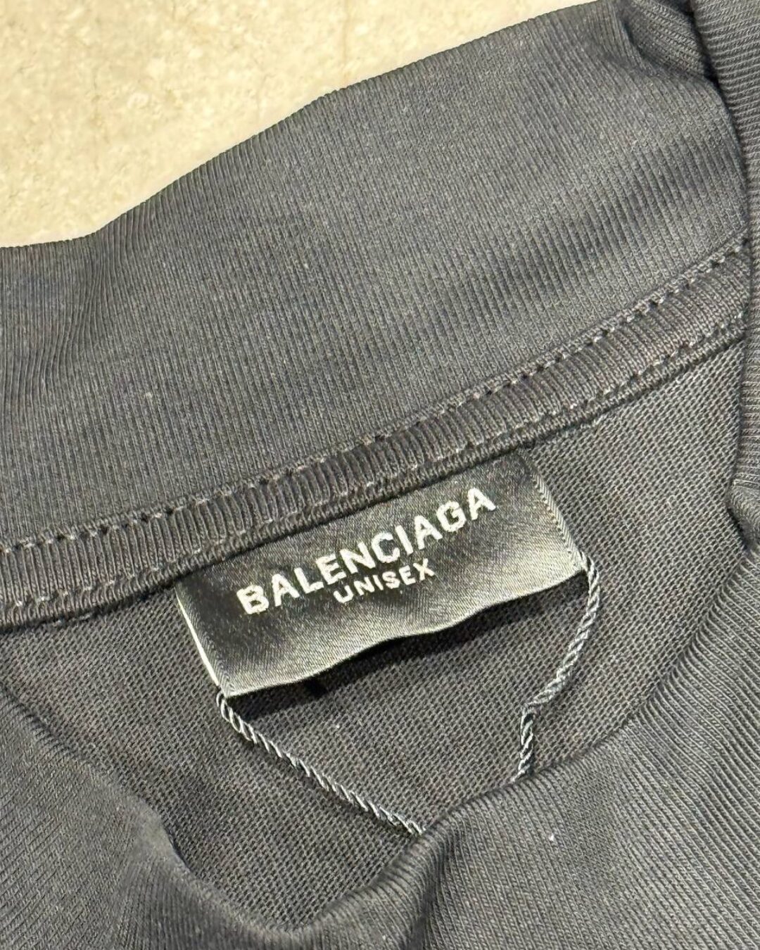 Футболка Balenciaga — изображение 6